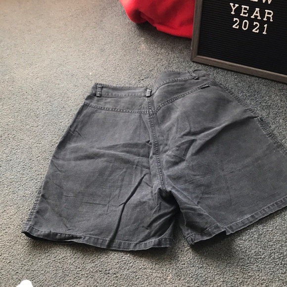 Vintage High Waisted shorts 12 - Picture 5 of 7